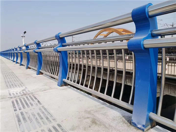 海淀304不锈钢复合管护栏的生产工艺揭秘